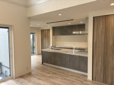 【居間・リビング】 | 大津市南志賀3丁目3-12　中古戸建