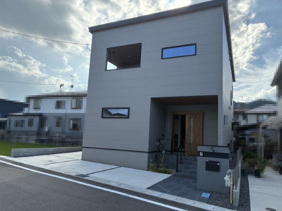 【前面道路含む現地写真】 | 大津市南志賀3丁目3-12　中古戸建 | 2025年09月　撮影