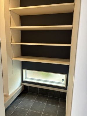 【収納】 | 大津市南志賀3丁目3-12　中古戸建 | 玄関収納