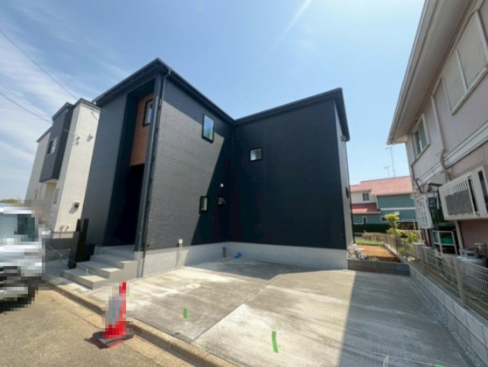 成田市本三里塚　新築戸建の外観
