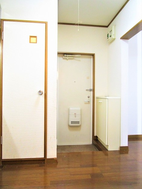 ハイムウエストの玄関