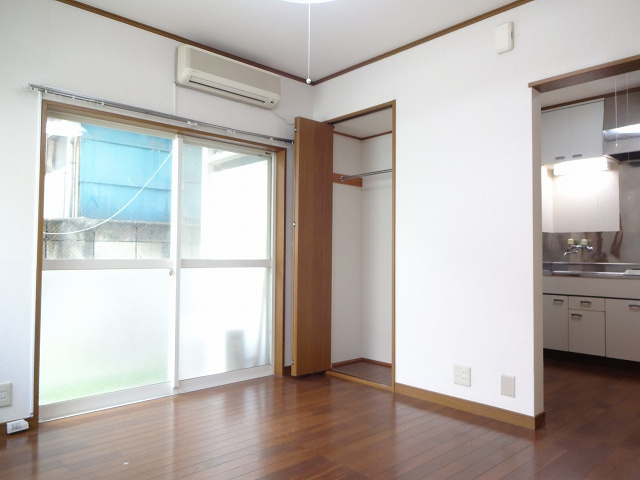 ハイムウエストの居間・リビング