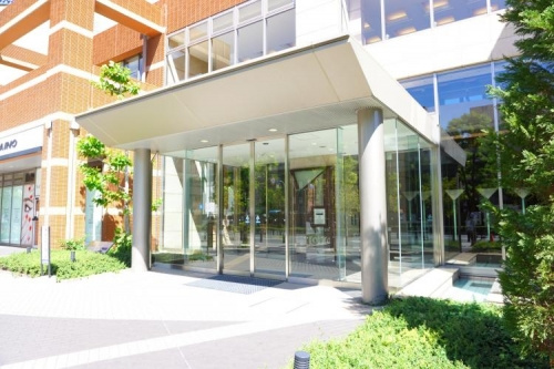 ザ・なんばタワーレジデンス・イン・なんばパークスのエントランス