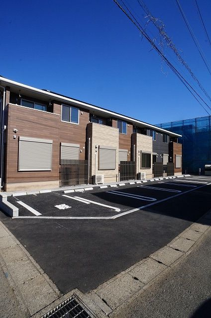 シャイン　ヴィレッジの駐車場|駐車場