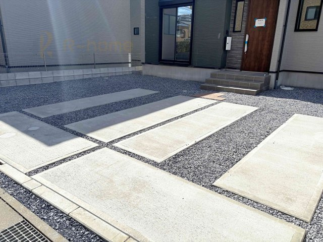 取手市井野台4期　新築戸建て　11号棟の駐車場|カースペースは2台お停めいただけます♪