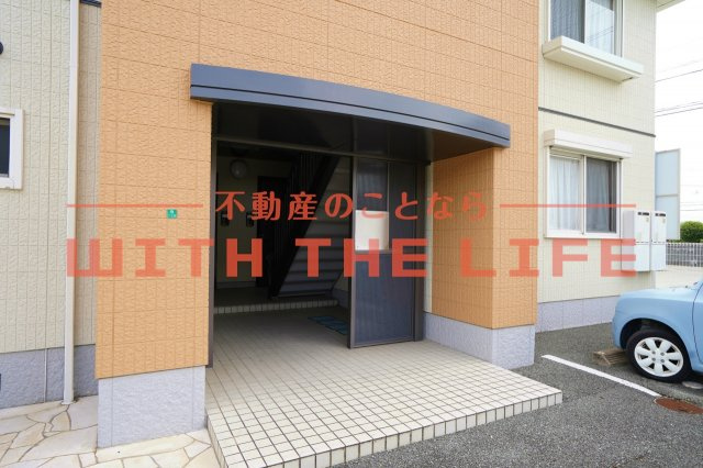 クレースモール【キャッシュバック対象物件】のエントランス|清潔なエントランスです