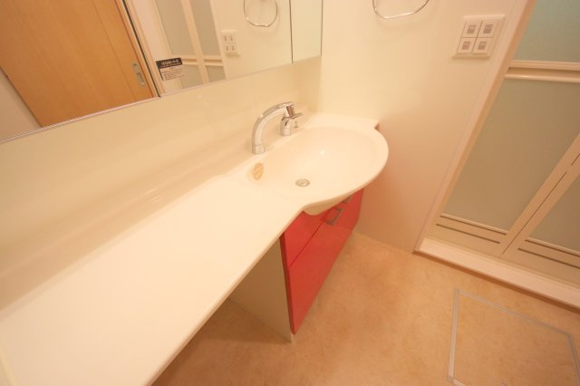 カサベルデ暖華の独立洗面台