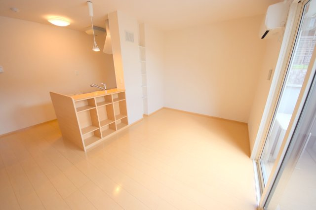 カサベルデ暖華の居間・リビング