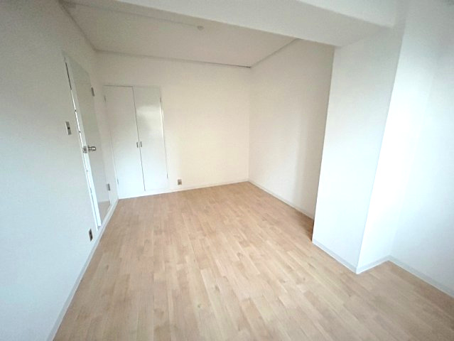 千里王子高層住宅Ａ棟の洋室|使い勝手のいい洋室です