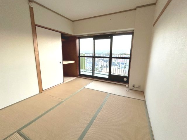 千里王子高層住宅Ａ棟の和室|落ち着いた雰囲気の和室付きです