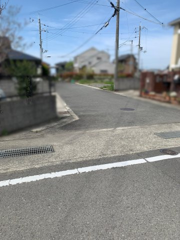 紀の川市畑野上売土地の前面道路含む現地写真