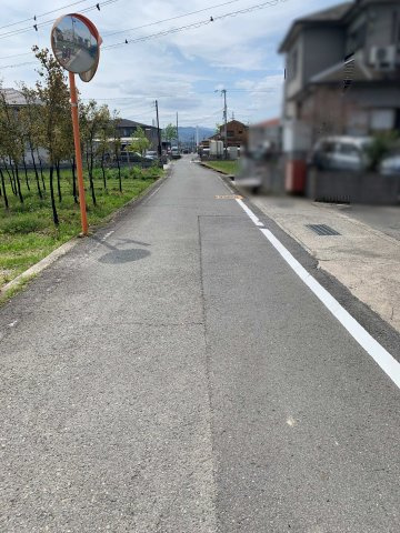 紀の川市畑野上売土地の前面道路含む現地写真