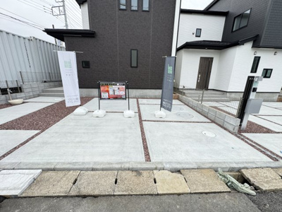 【駐車場】 | 流山市美原３丁目新築戸建【西深井小学校：5分】 | 2号棟駐車スペース・並列２台駐車可