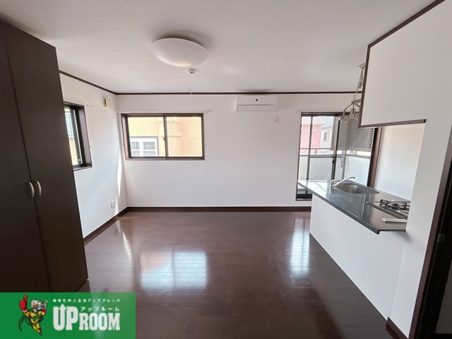 T-Veriousの居間・リビング