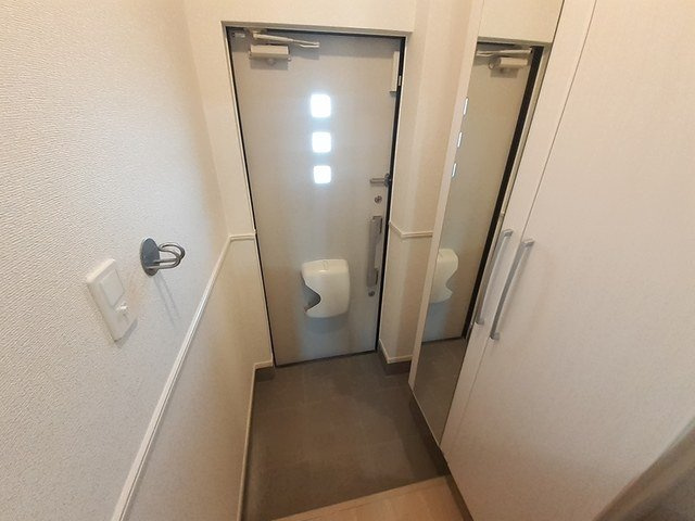 朝倉郡筑前町高上のアパートの玄関