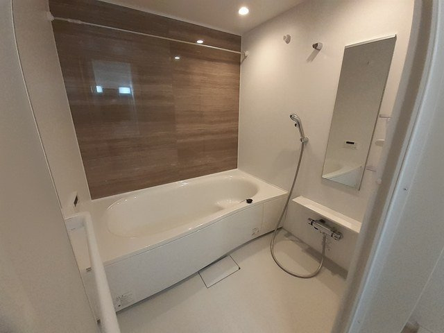 朝倉郡筑前町高上のアパートの浴室