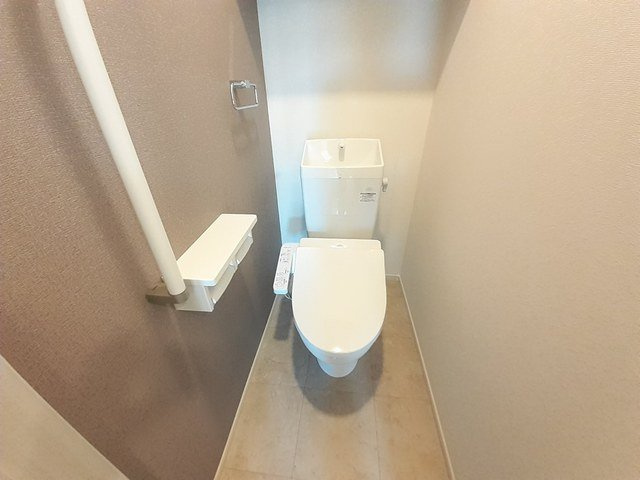 朝倉郡筑前町高上のアパートのトイレ