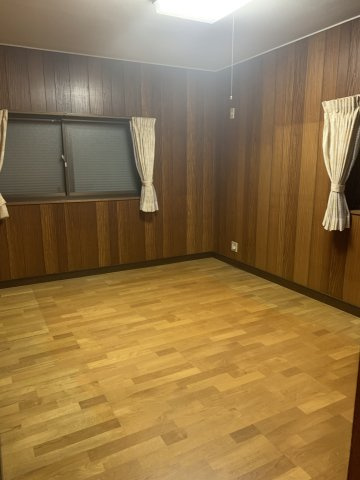 紀の川市粉河中古物件の洋室