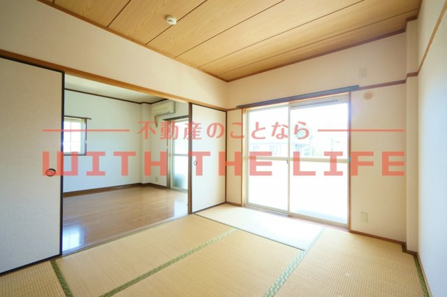 サンハイツ小森野【10,000円キャッシュバック対象物件】の和室|ゆったりとくつろげる和室です