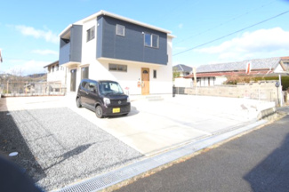 【駐車場】 | 呉市焼山桜ヶ丘2丁目　限定1棟【角地】【P5台可】 | 敷地72坪☆駐車スペース5台可☆