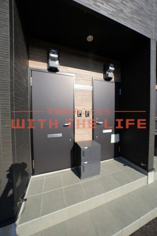 AIZU鳥栖【10.000円キャッシュバック対象物件】のエントランス|落ち着いたエントランスです