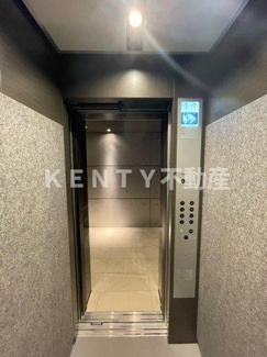 【エントランス】 | 建物の内部です