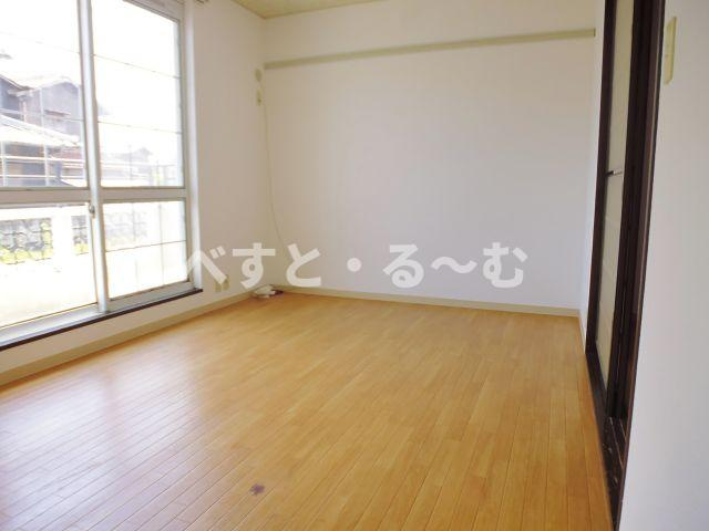 ウインズシャルマンの洋室