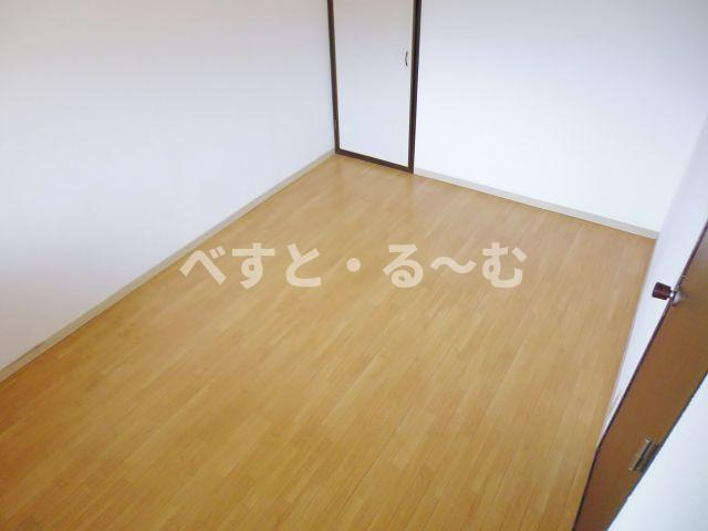 ウインズシャルマンの洋室