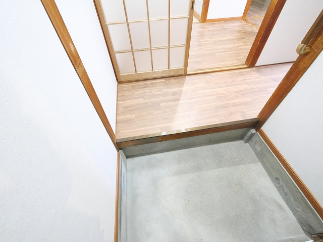 あすか住宅の玄関|明るい玄関です