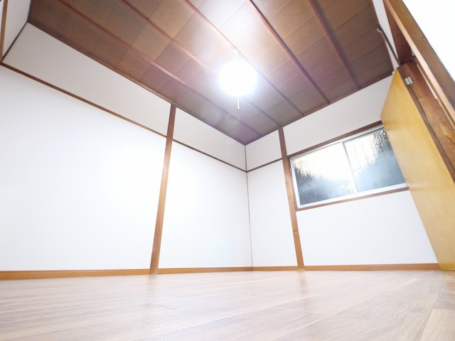 あすか住宅の洋室|コンパクトで使いやすい洋室です