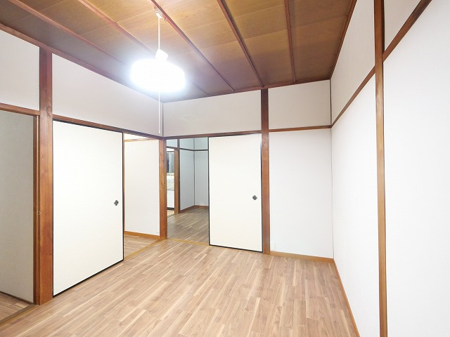 あすか住宅の内装|明るい色調の室内です