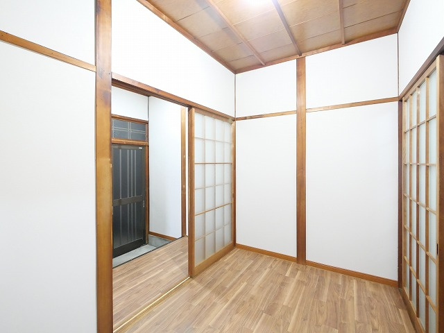 あすか住宅の洋室|個人の部屋や寝室として使える洋室です