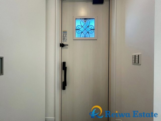 新築戸建　茅ヶ崎市香川5丁目の玄関