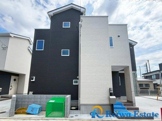 新築戸建　茅ヶ崎市香川5丁目の外観|閑静な住宅地に堂々と佇む家。