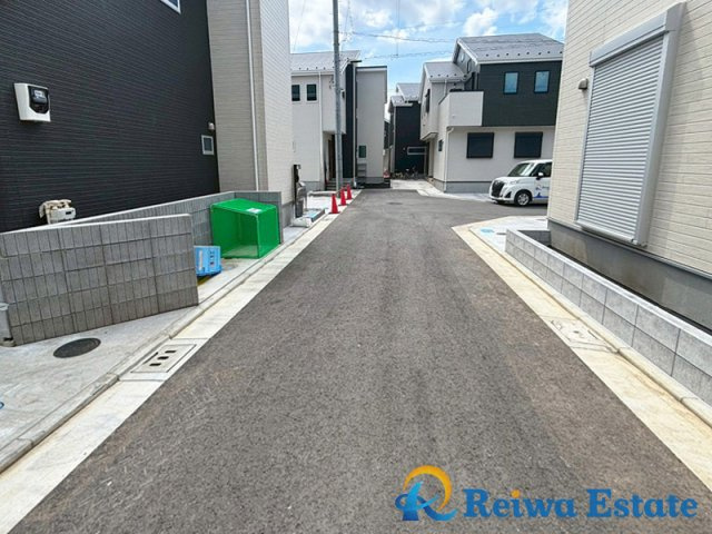 新築戸建　茅ヶ崎市香川5丁目の前面道路含む現地写真|整った街並みで新生活をスタート♪戸建中心の閑静な住宅地で子育て世帯にも安心です！