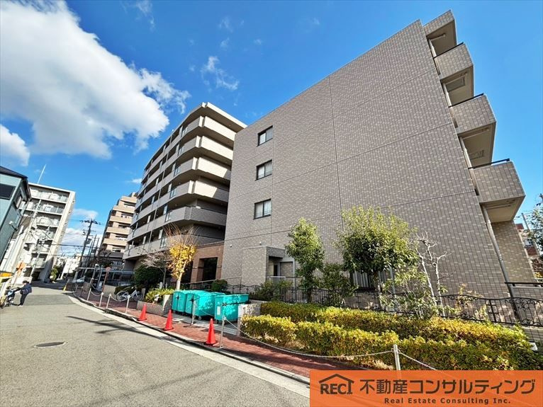 サーパス鳴尾の外観