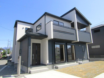 【外観】 | ブルーミングガーデン甲斐市中下条　2号棟 | 外観もきれいです