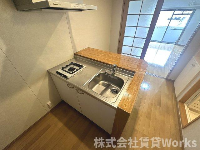 ハッピールーツ沖浜のキッチン|お料理しやすいキッチンです