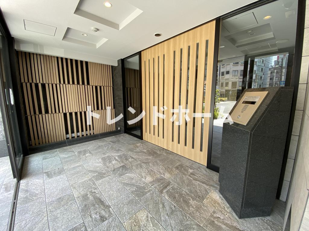 プレサンス難波インフィニティのエントランス|選べる家電プランあり！！