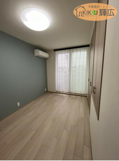 【洋室】 | 姫路市飾磨区清水　中古戸建 | 洋室は約6.2帖ございます。