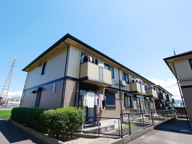 グランデージB棟の外観|外観もきれいです