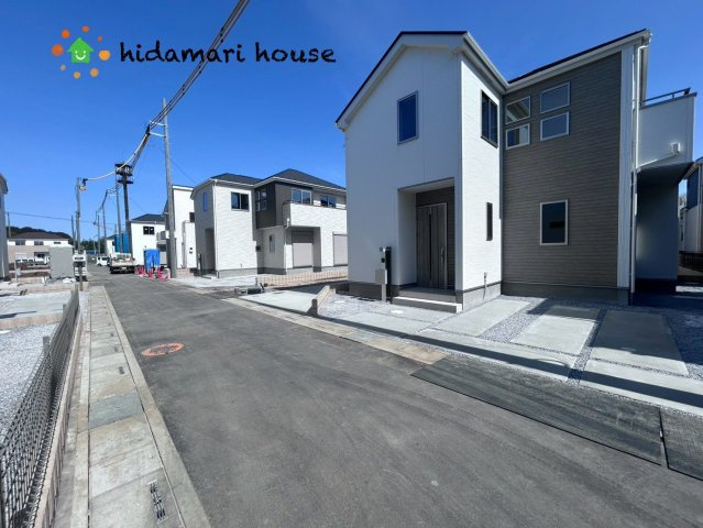 上尾市瓦葺　12期　新築戸建　グラファーレ　12の前面道路含む現地写真