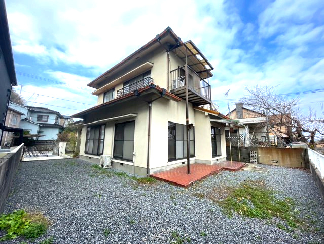 アウトドア好きな家族へ。庭が広いおうち