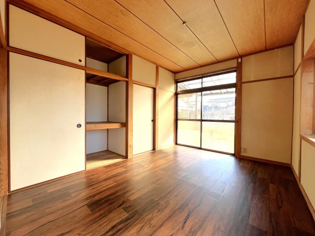 グリーンハイツの洋室