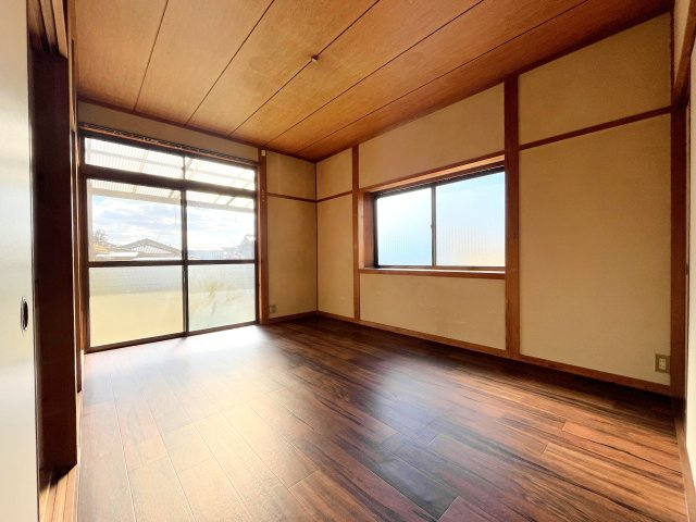 グリーンハイツの洋室