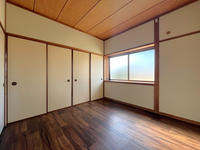 グリーンハイツの洋室