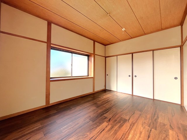 グリーンハイツの洋室