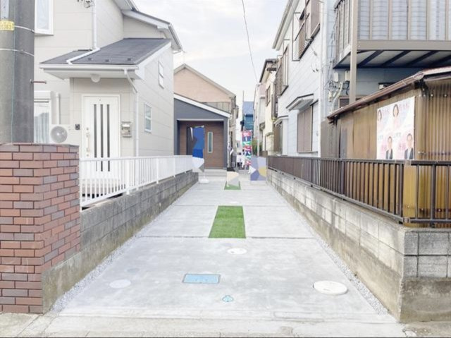 平塚市東中原2丁目　平屋戸建　の駐車場