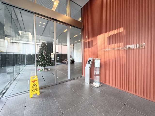 コートレジデントタワーのエントランス