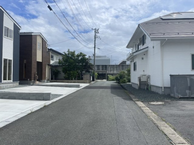 【前面道路含む現地写真】 | 天童市中里建売住宅【2号棟】 | 前面道路
